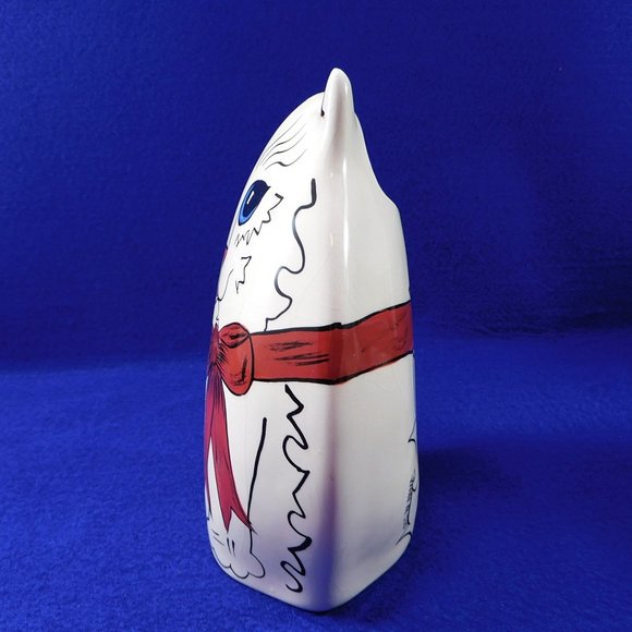 2001 Cats By Nina Lyman 7" Ceramic Vase Fluffy White Cat Blue Eyes Red Bow 6.75" - Picture 3 of 6